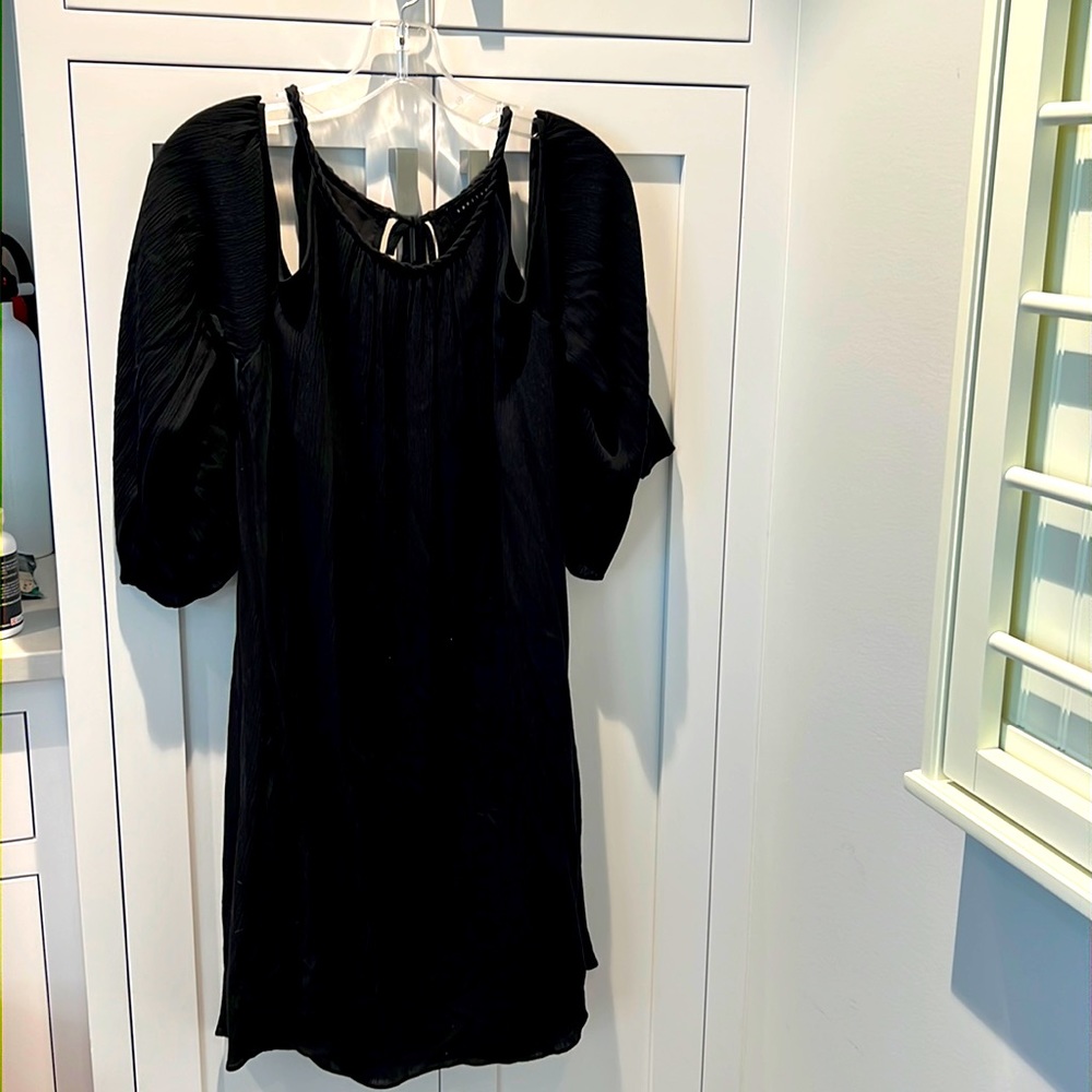 Sanctuary Black Cold Shoulder Sun Dress. Size Medium. 3/4 sleeves. Lined